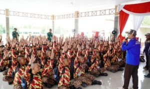 Semangat nasionalisme dan kebersamaan tampak menyala dalam diri ratusan pelajar dari enam kabupaten dan kota di Sumatera Selatan (Sumsel), yang mengikuti kegiatan retret Laskar Pandu Satria di Bumi Perkemahan Gandus, Palembang, pada hari Rabu, tanggal 3 Juli 2025.