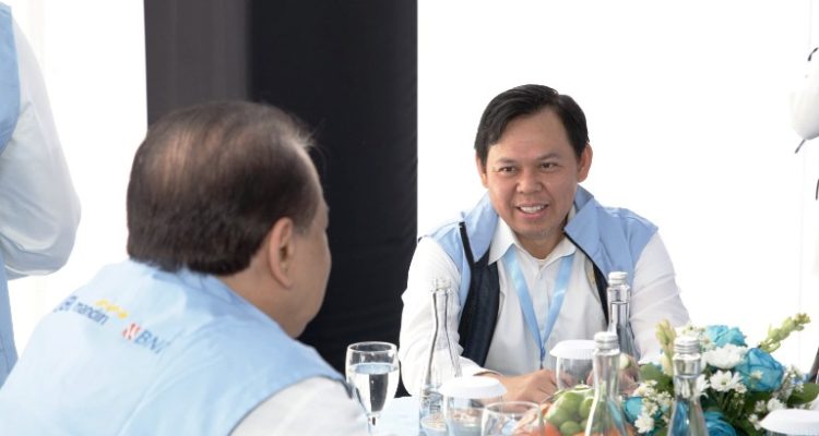 Ketua Dewan Perwakilan Daerah (DPD) Republik Indonesia, Sultan Baktiar Najamudin, saat menghadiri peluncuran nasional KMP yang digelar di Kabupaten Klaten, Jawa Tengah, pada hari Senin, tanggal 21 Juli 2025, bersama Presiden Republik Indonesia, Prabowo Subianto. (foto : Newsroom DPD RI)