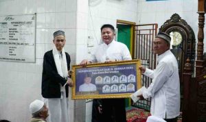 H. Herman Deru kembali melaksanakan Safari Sholat Jumat, kali ini bertempat di Masjid Nurul Iman Palembang, Jumat (22/8/2025).