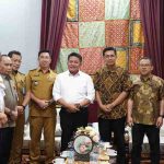 H. Herman Deru menerima kunjungan Senior Vice President PT Medco di Griya Agung Palembang. Senin 25/8/2025.