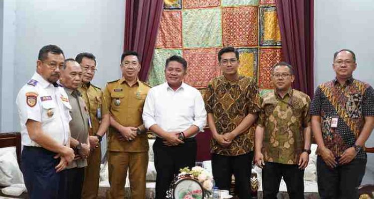 H. Herman Deru menerima kunjungan Senior Vice President PT Medco di Griya Agung Palembang. Senin 25/8/2025.