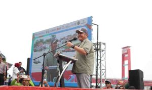 H. Herman Deru, menghadiri puncak Festival Perahu Bidar Tradisional 2025.