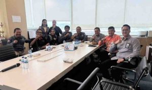 Pertemuan silaturahmi antara jajaran pengurus DPD PJS Sumsel dengan manajemen Bank Sumsel Babel yang digelar pada Kamis, 7 Agustus 2025, di Ruang Rapat Lantai IV Kantor Pusat Bank Sumsel Babel, Jakabaring, Palembang.