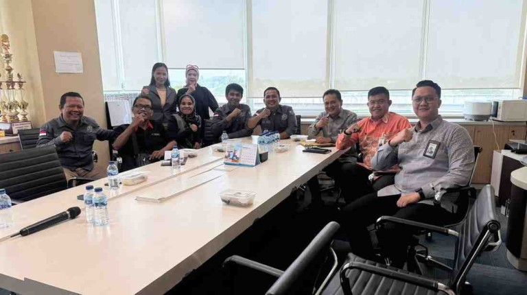 Pertemuan silaturahmi antara jajaran pengurus DPD PJS Sumsel dengan manajemen Bank Sumsel Babel yang digelar pada Kamis, 7 Agustus 2025, di Ruang Rapat Lantai IV Kantor Pusat Bank Sumsel Babel, Jakabaring, Palembang.