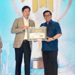Penghargaan Top Brand Award 2025 diterima secara langsung oleh Pimpinan BAZNAS RI Bidang Pengumpulan, H. Rizaludin Kurniawan, M.Si., CFRM. di Jimbaran, Bali, Selasa malam (12/8/2025).
