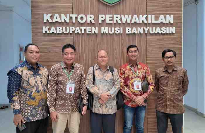 Panitia Seleksi Jabatan Komisaris Unsur Independen dan Direksi PT Muba Energi Maju Berjaya (Perseroda) resmi mengumumkan hasil wawancara akhir