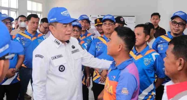 Servis perdana Bupati Muba H M Toha Tohet SH menjadi tanda resmi dimulainya perhelatan Bupati Cup Voli dan Para Renang 2025 di Stable Berkuda Sekayu, Rabu (27/8/2025).