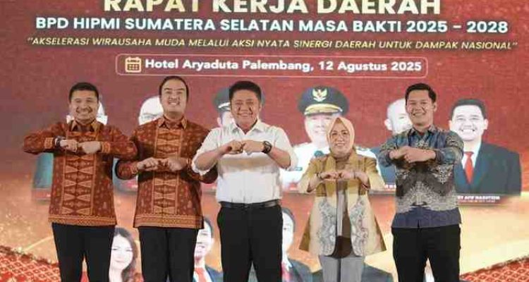H. Herman Deru, secara resmi membuka Rapat Kerja Daerah (RAKERDA) Badan Pimpinan Daerah Himpunan Pengusaha Muda Indonesia (BPD HIPMI) Sumsel tahun 2025-2028.