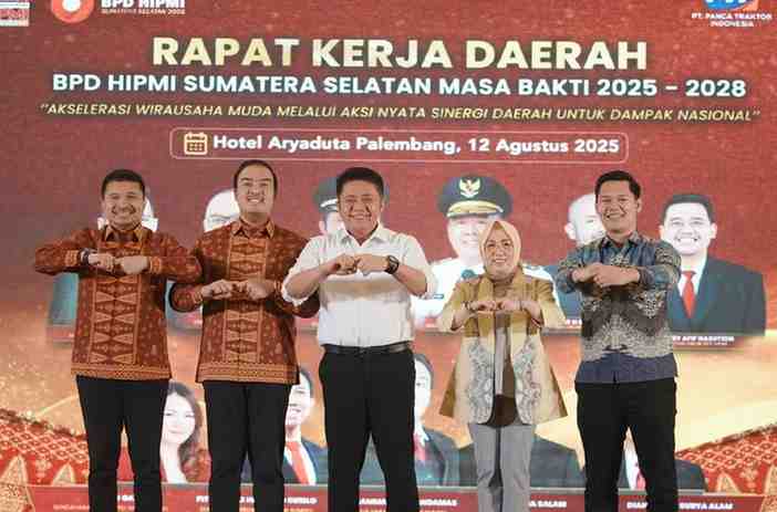 H. Herman Deru, secara resmi membuka Rapat Kerja Daerah (RAKERDA) Badan Pimpinan Daerah Himpunan Pengusaha Muda Indonesia (BPD HIPMI) Sumsel tahun 2025-2028.