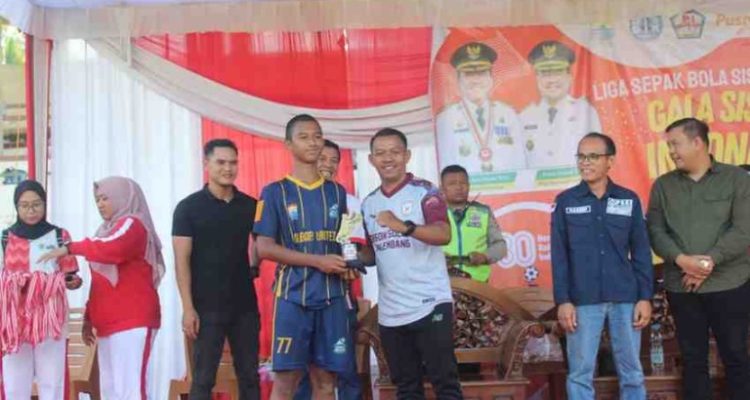 Nama Abqory Sheva Alfiano mencuri perhatian pada ajang Gala Siswa Indonesia (GSI) tingkat Provinsi Sumatera Selatan 2025.