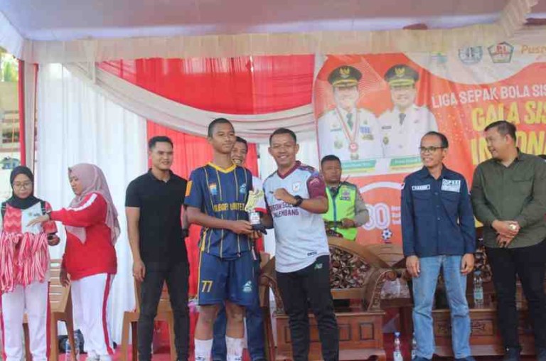 Nama Abqory Sheva Alfiano mencuri perhatian pada ajang Gala Siswa Indonesia (GSI) tingkat Provinsi Sumatera Selatan 2025.