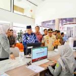 H M Toha Tohet SH melakukan kunjungan ke sejumlah perangkat daerah yang memberikan layanan langsung kepada masyarakat, Kamis (4/9/2025).