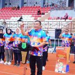 Meriah dan penuh antusiasme para peserta yang hadir di tengah-tengah di lapangan Stadion Serasan Sekate Sekayu