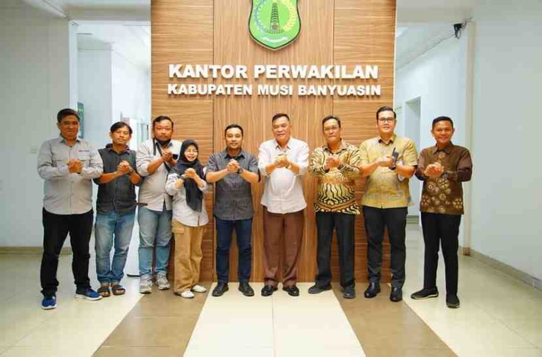 Audiensi yang berlangsung penuh keakraban pada Jumat (12/09/2025) di Kantor perwakilan Muba, Palembang.