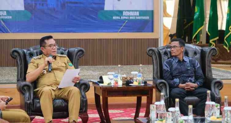 Bupati Musi Banyuasin H.M. Toha Tohet, S.H, akan mendorong percepatan pelepasan lahan tersebut untuk kebun sawit masyarakat.