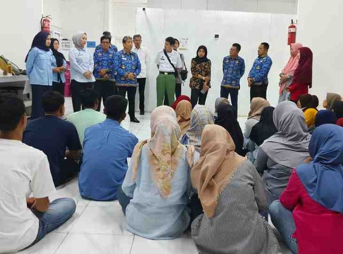 Satuan Tugas Makan Bergizi (Satgas MBG) Kabupaten Ogan Komering Ilir bersama Komite Pengawasan Program Gizi (KPPG) Palembang