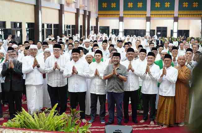 Peringatan Maulid Nabi Muhammad SAW 1447 H yang dirangkai dengan Istighasah dan Doa Kebangsaan digelar di Asrama Haji Palembang, Kamis (4/9/2025) malam.