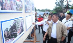 H. Herman Deru, memimpin penandatanganan berita acara kesepakatan pembangunan kembali jembatan tersebut pada Sabtu (30/08/2025).
