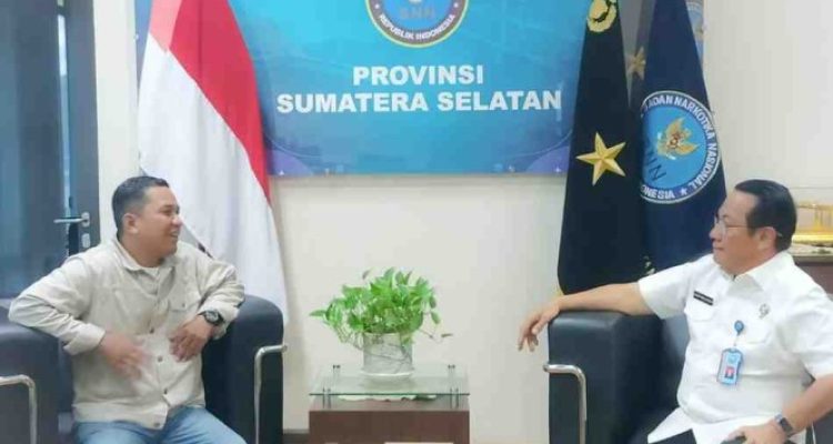 Dewan Pimpinan Daerah (DPD) Pro Jurnalismedia Siber (PJS) Sumatera Selatan (Sumsel) melakukan audiensi dengan Kepala Badan Narkotika Nasional (BNN) Provinsi Sumatera Selatan, Brigjen Pol Hisar Siallagan, di ruang kerjanya, Rabu (9/10/2025).
