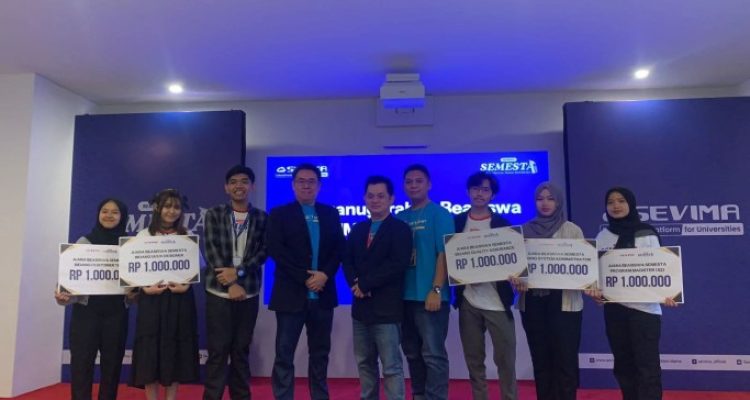 Enam siswa terbaik dari berbagai daerah di Indonesia, meraih Beasiswa Semesta Selama tahun 2025. (MUSINEWS.ID/HAIRUDDIN)