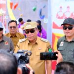 Bupati Kabupaten Musi Banyuasin, M. Toha, memberikan keterangan kepada wartawan, setelah menyaksikan pertandingan di cabang olahraga pada Pekan Olahraga Provinsi Sumatera Selatan Tahun 2025 di Sekayu. (MUSINEWS.ID/TRI)