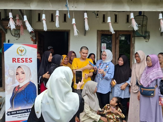 Wujud nyata kepedulian sosial kembali ditunjukkan oleh Hj. Eva Susanti, anggota DPD/MPR RI asal Daerah Pemilihan Sumatera Selatan.