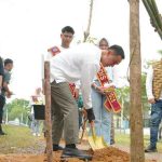 Semarak peringatan Hari Ulang Tahun (HUT) ke-80 Kabupaten Ogan Komering Ilir (OKI) tahun ini tidak hanya diisi dengan kemeriahan acara, tetapi juga kepedulian terhadap lingkungan.
