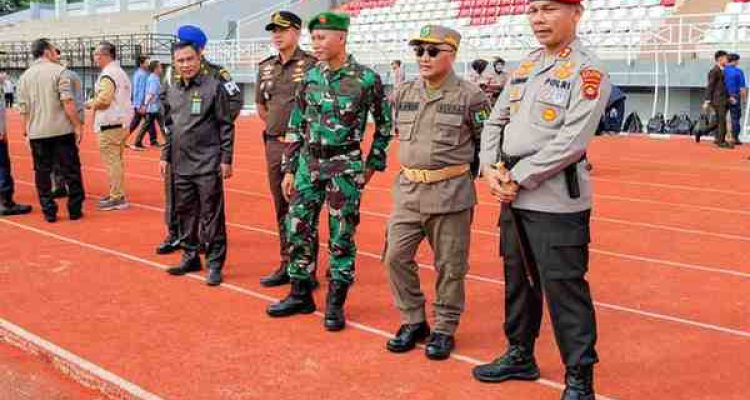 Bupati Muba H. M. Toha Tohet, S.H, melalui Sekretaris Daerah Kabupaten Muba Dr H Apriyadi MSi hadir secara langsung mengikuti Apel Gelar Pasukan Pengamanan, Kesehatan dan Kebersihan Dalam Rangka Pelaksanaan Pekan Olahraga Provinsi (Porprov) ke-XV dan Pekan Paralympic Provinsi (Peparprov) ke-V Sumatera Selatan Tahun 2025 di Kabupaten Musi Banyuasin.
