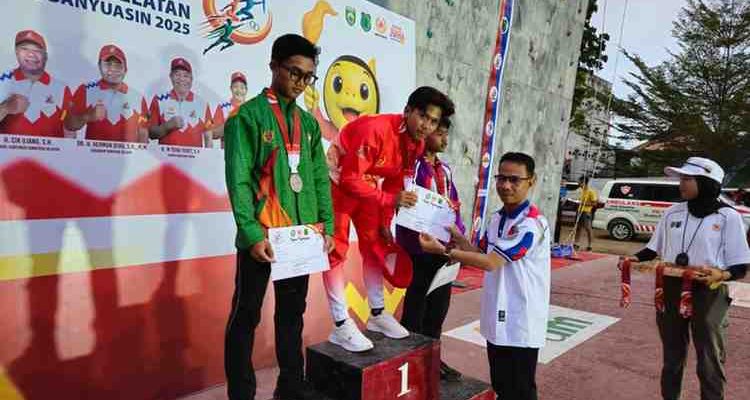 Atlet cabang olahraga (cabor) Panjat Tebing Kabupaten Musi Banyuasin (Muba) berhasil meraih juara umum di ajang PORPROV XV Sumsel di Muba.