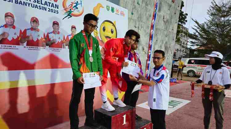 Atlet cabang olahraga (cabor) Panjat Tebing Kabupaten Musi Banyuasin (Muba) berhasil meraih juara umum di ajang PORPROV XV Sumsel di Muba. Atlet cabang olahraga (cabor) Panjat Tebing Kabupaten Musi Banyuasin (Muba) berhasil meraih juara umum di ajang PORPROV XV Sumsel di Muba.