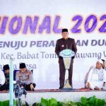 Kehadiran Bupati Musi Banyuasin H M Toha Tohet SH disambut hangat oleh ribuan santriwan dan santriwati yang memadati lokasi acara.