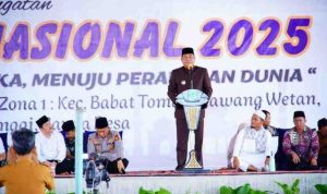 Kehadiran Bupati Musi Banyuasin H M Toha Tohet SH disambut hangat oleh ribuan santriwan dan santriwati yang memadati lokasi acara. Kehadiran Bupati Musi Banyuasin H M Toha Tohet SH disambut hangat oleh ribuan santriwan dan santriwati yang memadati lokasi acara.