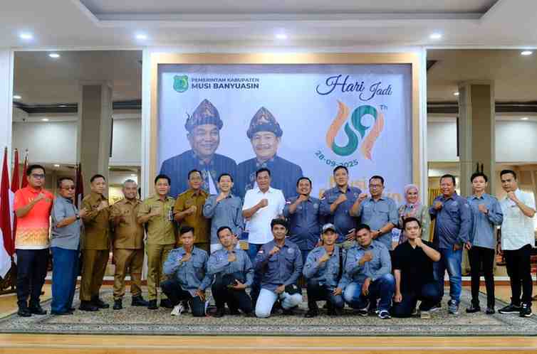 Pengurus Dewan Pimpinan Daerah (DPD) Pro JurnalisMedia Siber (PJS) Provinsi Sumatera Selatan (Sumsel) melakukan silaturahmi dengan Bupati Musi Banyuasin (Muba), M. Toha, beserta jajaran Pemerintah Kabupaten (Pemkab) Muba, pada hari Selasa, tanggal 28 Oktober 2025 Pengurus Dewan Pimpinan Daerah (DPD) Pro JurnalisMedia Siber (PJS) Provinsi Sumatera Selatan (Sumsel) melakukan silaturahmi dengan Bupati Musi Banyuasin (Muba), M. Toha, beserta jajaran Pemerintah Kabupaten (Pemkab) Muba, pada hari Selasa, tanggal 28 Oktober 2025