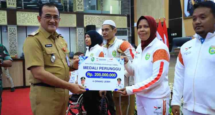 H. Edward Candra, mewakili Gubernur Sumsel H. Herman Deru bertempat di Graha Auditorium Bina Praja, Senin (13/10/2025).
