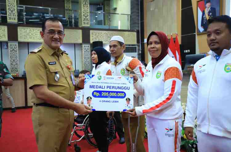H. Edward Candra, mewakili Gubernur Sumsel H. Herman Deru bertempat di Graha Auditorium Bina Praja, Senin (13/10/2025).