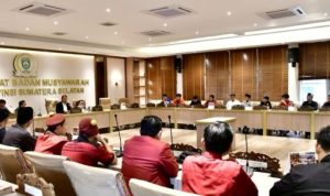 Ketua dan Anggota DPRD Sumsel menerima audiensi Aliansi Cipayung Plus Sumsel di Gedung DPRD Sumsel, Palembang, pada hari Senin, tanggal 8 September 2025.