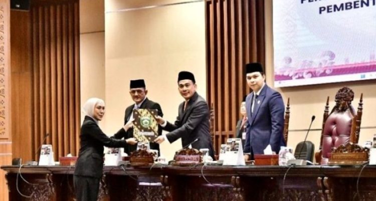 Pemerintah Provinsi (Pemprov) Sumatera Selatan (Sumsel) bersama Dewan Perwakilan Rakyat Daerah (DPRD) Sumsel menyepakati penambahan satu Rancangan Peraturan Daerah (Raperda) baru dalam Program Pembentukan Peraturan Daerah (Propemperda) Tahun 2025.