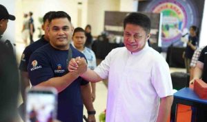 H. Herman Deru secara resmi membuka Acara Arm Wrestling ( Gulat Tangan) atau yang lebih dikenal dengan Panco Tahun 2025 memperebutkan Piala Gubernur Sumsel yang digelar di Mall Transmart Palembang, Minggu (16/11/2025). H. Herman Deru secara resmi membuka Acara Arm Wrestling ( Gulat Tangan) atau yang lebih dikenal dengan Panco Tahun 2025 memperebutkan Piala Gubernur Sumsel yang digelar di Mall Transmart Palembang, Minggu (16/11/2025).
