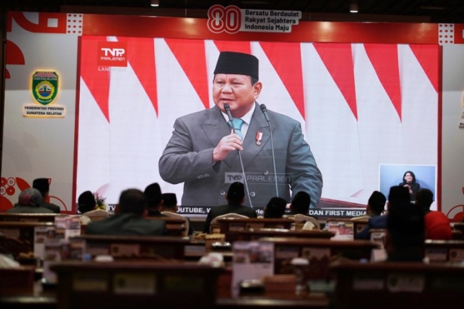 Gubernur Sumatera Selatan (Sumsel), Herman Deru, dan Wakil Gubernur (Wagub) Sumsel, Cik Ujang, menghadiri Pidato Kenegaraan Presiden Republik Indonesia, Prabowo Subianto, di DPRD Sumsel, Jum'at, 15 Agustus 2025.