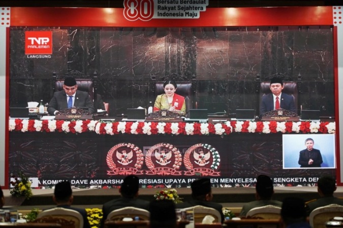 Gubernur Sumatera Selatan (Sumsel), Herman Deru, dan Wakil Gubernur (Wagub) Sumsel, Cik Ujang, menghadiri Pidato Kenegaraan Presiden Republik Indonesia, Prabowo Subianto, di DPRD Sumsel, Jum'at, 15 Agustus 2025.