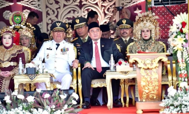 Ketua Dewan Perwakilan Rakyat Daerah (DPRD) Provinsi Sumatera Selatan (Sumsel), Andie Dinialdie, menghadiri upacara peringatan Hari Ulang Tahun (HUT) Kemerdekaan Republik Indonesia ke-80, yang digelar di halaman Griya Agung, Palembang, pada Minggu, 17 Agustus 2025.