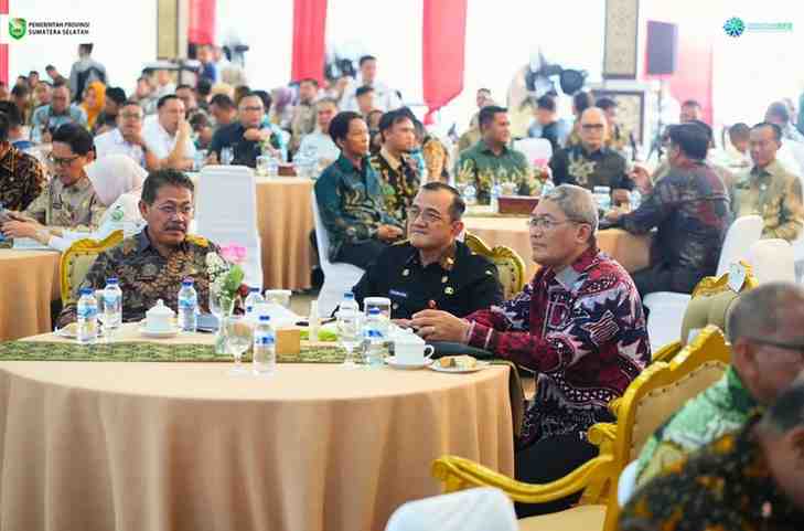 H. Edward Candra, menghadiri Rapat Koordinasi Pemberantasan Korupsi Area Barang dan Jasa yang diselenggarakan oleh Komisi Pemberantasan Korupsi (KPK) RI.