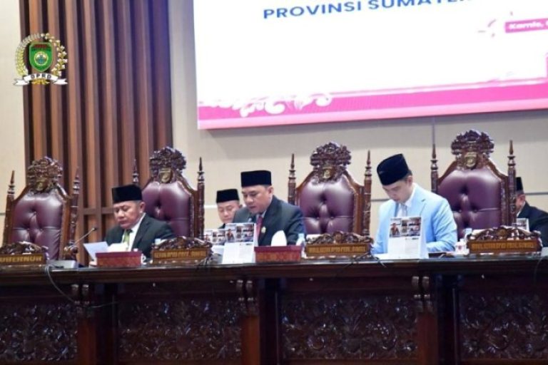 Dewan Perwakilan Rakyat Daerah (DPRD) Provinsi Sumatera Selatan (Sumsel) menyetujui tiga Rancangan Peraturan Daerah (Raperda) untuk dijadikan peraturan daerah. 