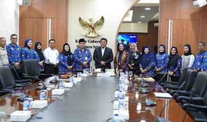 H. Herman Deru, menerima kunjungan Tim Juri Innovative Government Award (IGA) Tahun 2025 di Kantor Gubernur Sumsel, Senin (17/11/2025) H. Herman Deru, menerima kunjungan Tim Juri Innovative Government Award (IGA) Tahun 2025 di Kantor Gubernur Sumsel, Senin (17/11/2025)