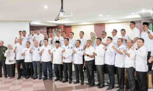 Pemerintah Kabupaten Musi Banyuasin, Rabu (5/11/2025) menggelar acara Pengantar Tugas Dr Apriyadi MSi yang sebelumnya menjabat Sekretaris Daerah Muba dan mendapatkan amanah menjabat Asisten Pemerintahan dan Kesra Pemprov Sumsel pada Senin (3/11/2025) lalu. Pemerintah Kabupaten Musi Banyuasin, Rabu (5/11/2025) menggelar acara Pengantar Tugas Dr Apriyadi MSi yang sebelumnya menjabat Sekretaris Daerah Muba dan mendapatkan amanah menjabat Asisten Pemerintahan dan Kesra Pemprov Sumsel pada Senin (3/11/2025) lalu.