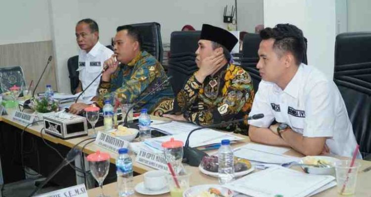 Pada Jumat malam, 7 November 2025, Disnakertrans Muba melakukan finalisasi anggaran tahun 2026 bersama Mitra Kerja, Komisi IV DPRD Musi Banyuasin. Jumat Malam (7/11)