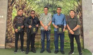 Disnakertrans Muba menjejaki kerja sama strategis dengan Akademi Komunitas Perkebunan Yogyakarta (AKPY-STIPER) — lembaga pendidikan vokasi di bawah Yayasan Pendidikan Kader Perkebunan Yogyakarta (YPKPY) yang dikenal sebagai pencetak tenaga siap kerja di sektor perkebunan kelapa sawit. Disnakertrans Muba menjejaki kerja sama strategis dengan Akademi Komunitas Perkebunan Yogyakarta (AKPY-STIPER) — lembaga pendidikan vokasi di bawah Yayasan Pendidikan Kader Perkebunan Yogyakarta (YPKPY) yang dikenal sebagai pencetak tenaga siap kerja di sektor perkebunan kelapa sawit.