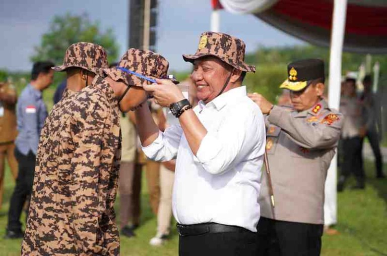 H. Herman Deru menjadi Inspektur Upacara Pembukaan Retret Pemuda Laskar Pandu Satria Jilid II Tahun 2025 yang digelar di Bumi Perkemahan Pramuka Palembang (Kamis, 6/11/2025).