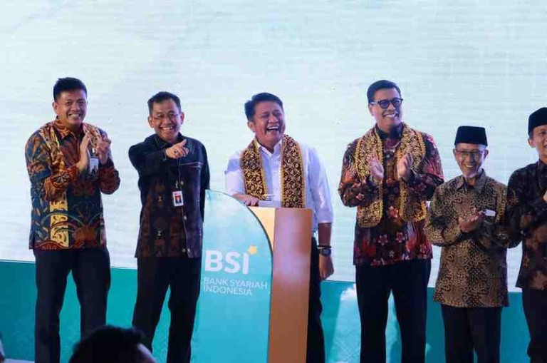 Gubernur Sumatera Selatan meresmikan Pavilion Bank Syariah Indonesia (BSI) Region Office III Palembang yang bertempat di Pavilion BSI RO III Palembang, Selasa (18/11/2025).