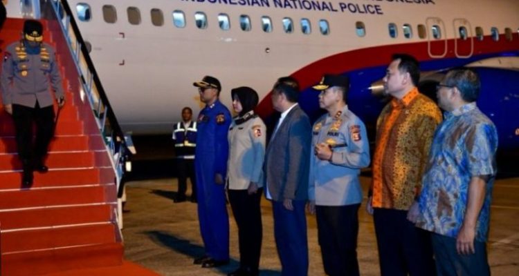 Kedatangan Kepala Kepolisian Republik Indonesia (Kapolri), Jenderal Polisi Drs. Listyo Sigit Prabowo, di Palembang, disambut langsung oleh jajaran Forum Koordinasi Pimpinan Daerah (Forkopimda) Provinsi Sumatera Selatan.